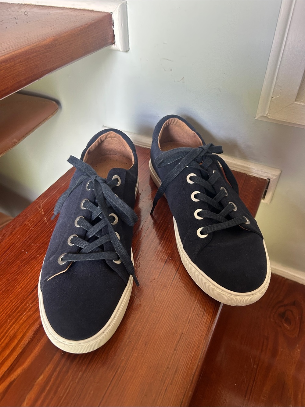 Kenneth Cole Navy Low-Top Canvas Sneakers with White Sole